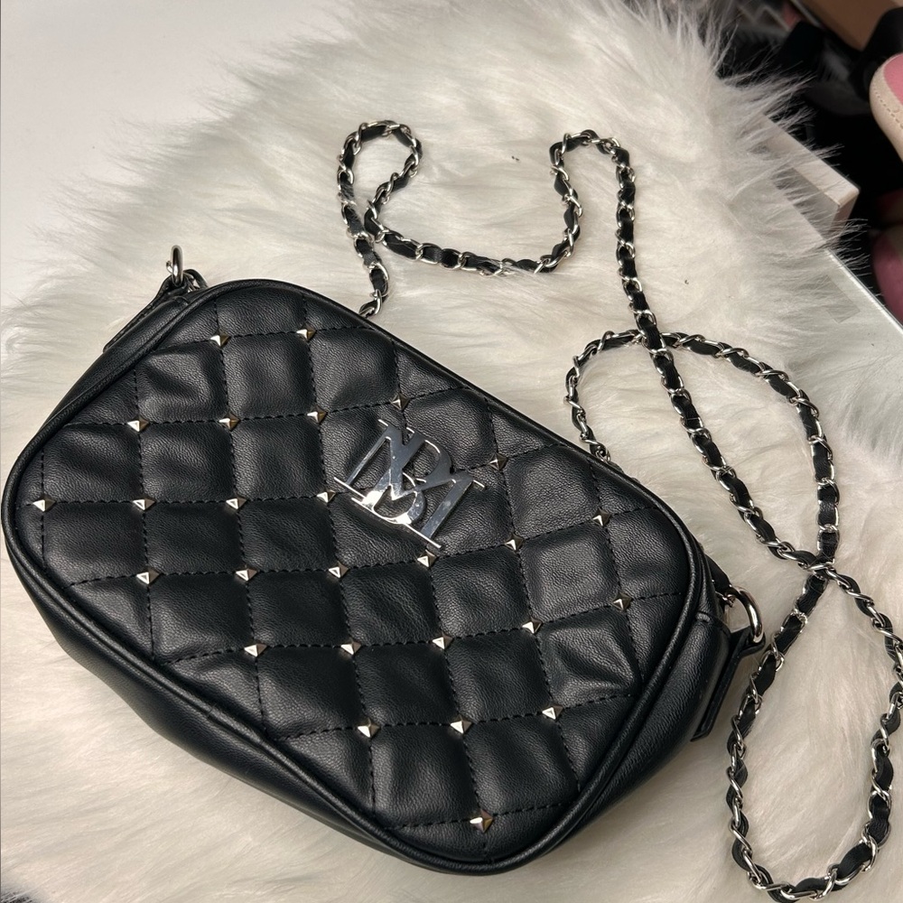 Badgley Mischka Black Quilted Crossbody Bag